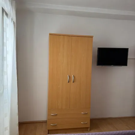 Lorena Apartment Posedarje